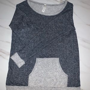 Long sleeve crew neck shirt